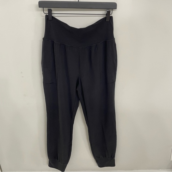 Athleta Salutation High Rise Jogger Pants Size Medium Black Athleisure Yoga. 1 - Picture 2 of 7